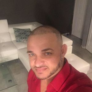 Meet your Posher, Rogelio